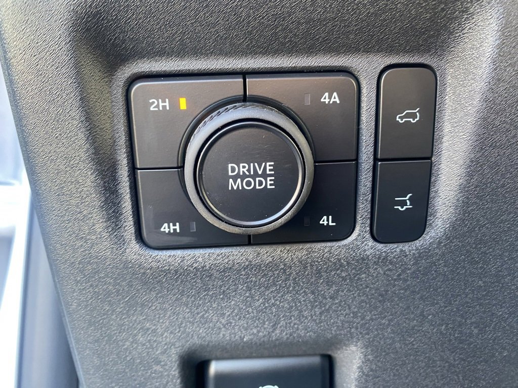 New 2025 Ford Expedition Active image 19