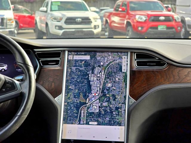 Used 2017 Tesla Model X 75D AWD/4WD image 19