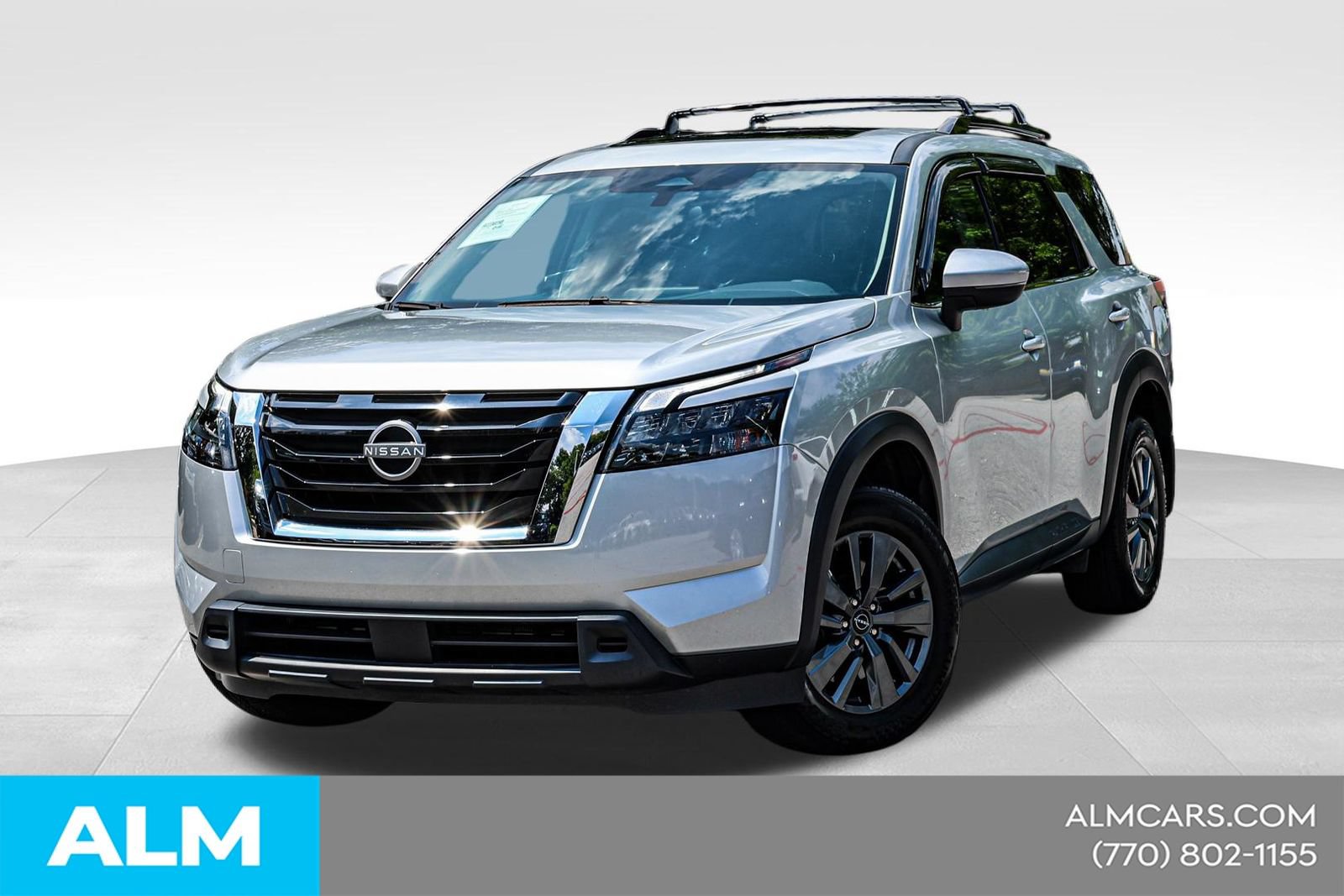 Used 2024 Nissan Pathfinder SV w/ SV Premium Package