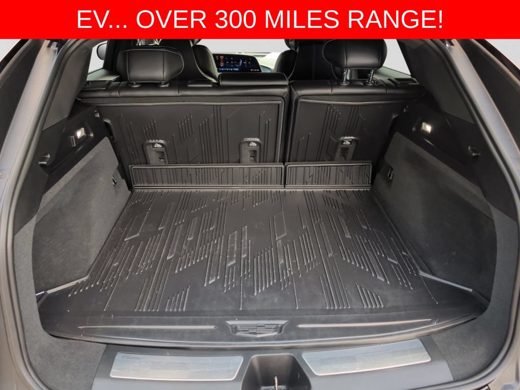 Used 2024 Cadillac Lyriq Luxury w/ LPO, Floor Liner Package AWD/4WD image 38