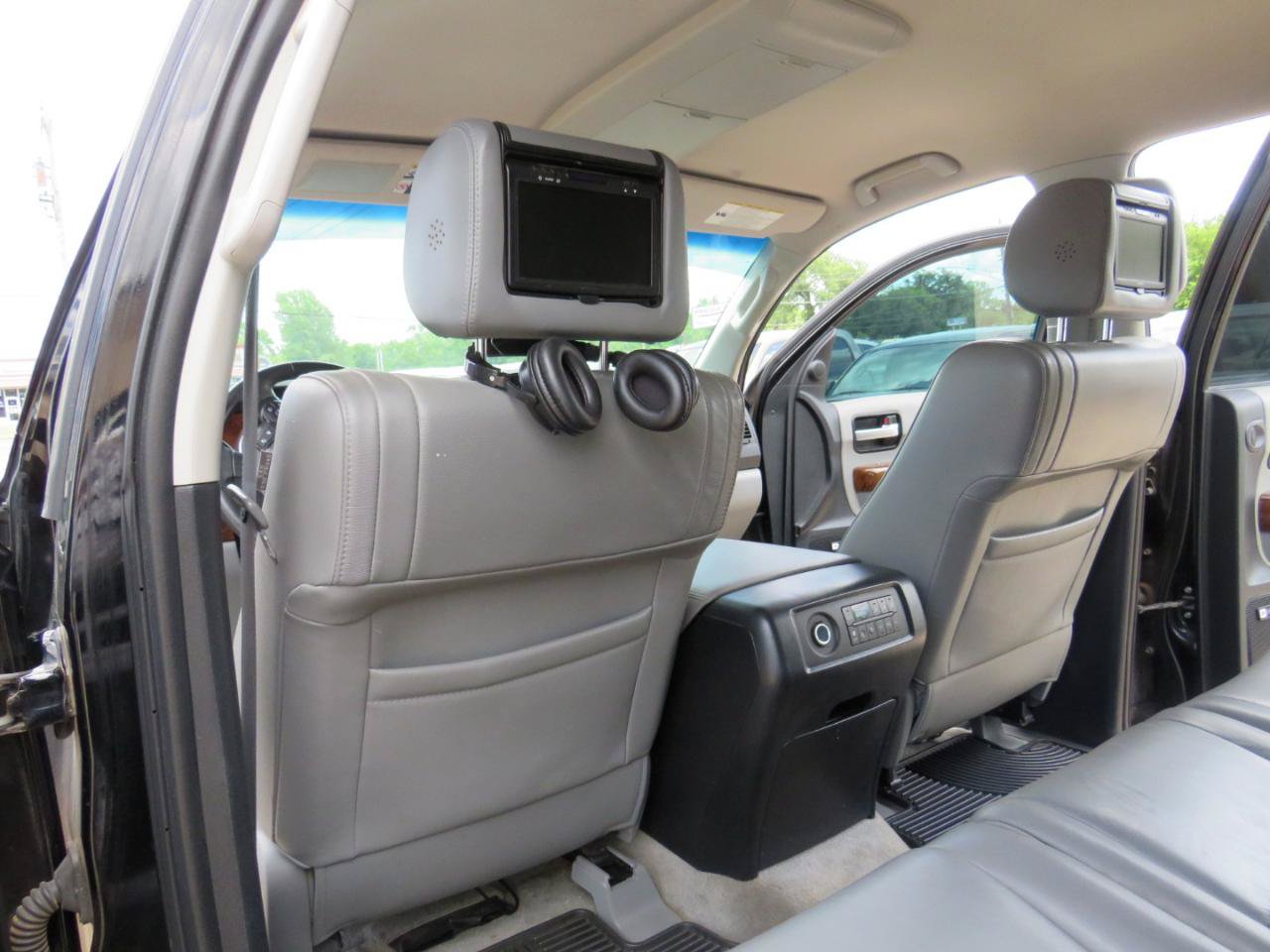 Used 2008 Toyota Sequoia Limited RWD image 32