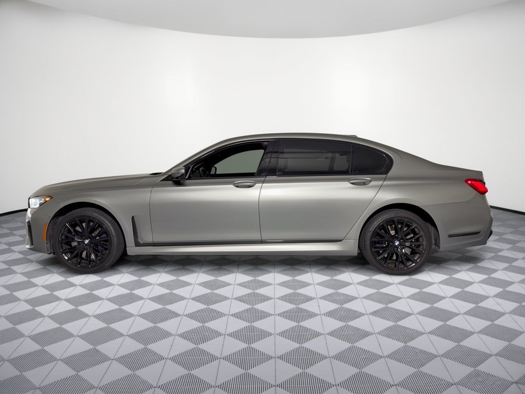 Used 2022 BMW 750i xDrive w/ Executive Package AWD/4WD image 2