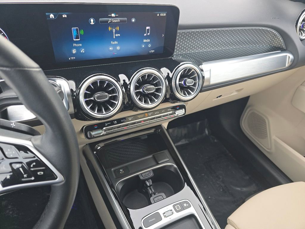 Certified 2025 Mercedes-Benz GLB 250 4MATIC image 25