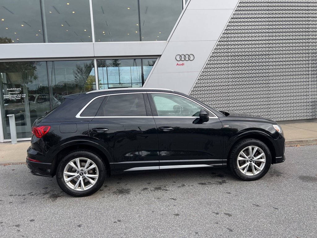 Used 2022 Audi Q3 2.0T Premium Plus w/ Premium Plus Package image 15