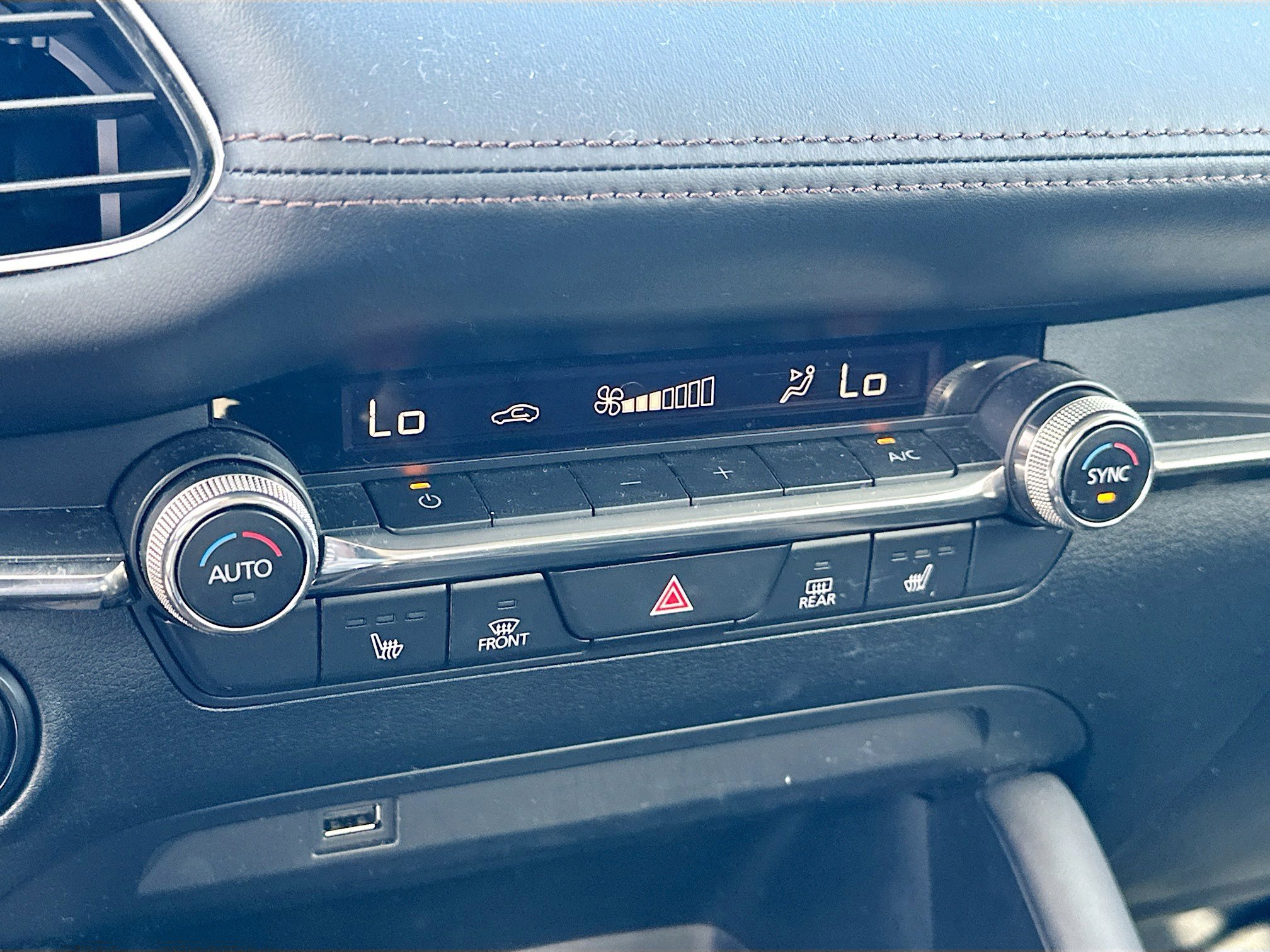 Used 2019 MAZDA MAZDA3 Sedan w/ Preferred Package image 15