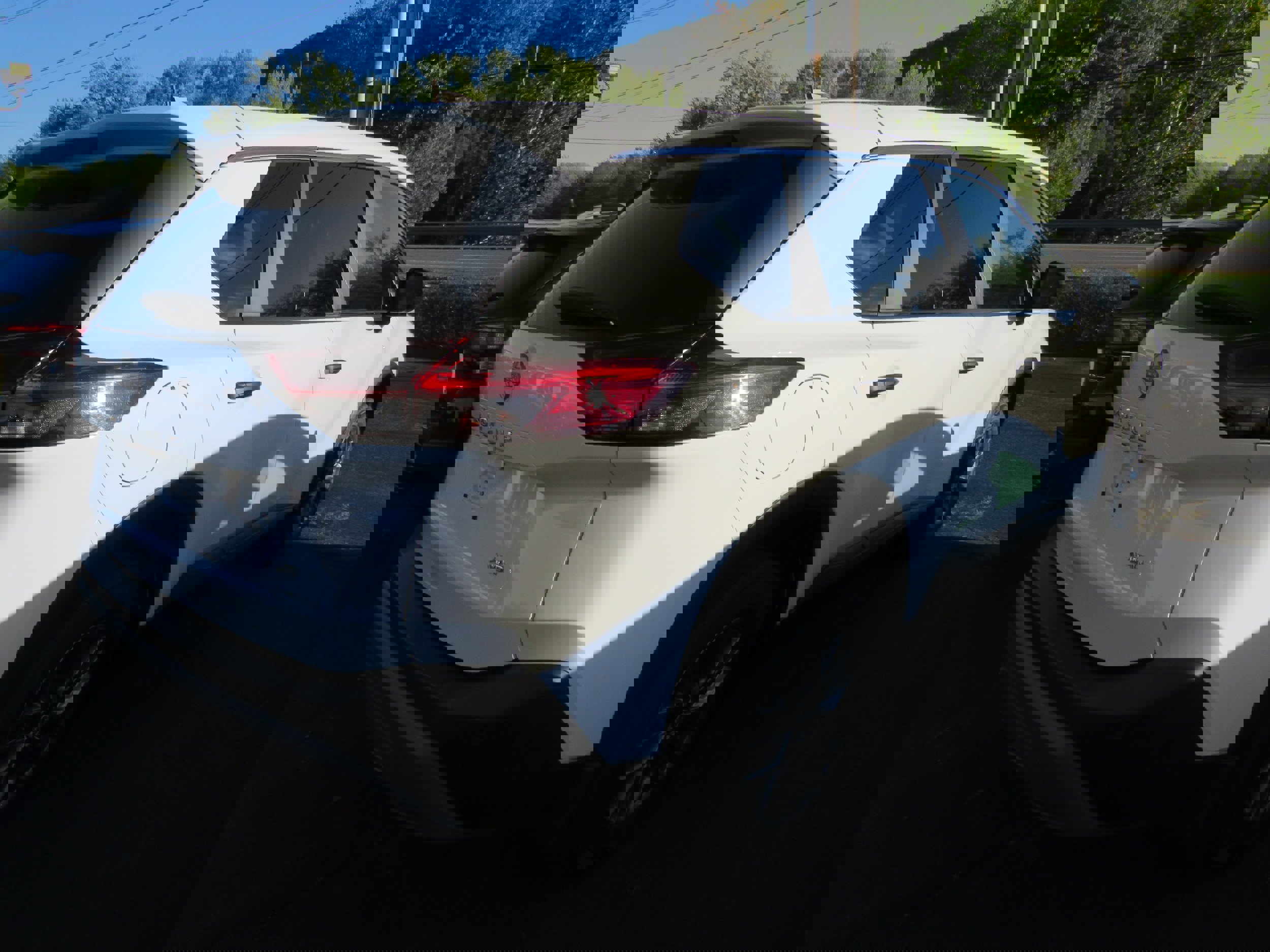 Used 2023 Nissan Rogue S image 7