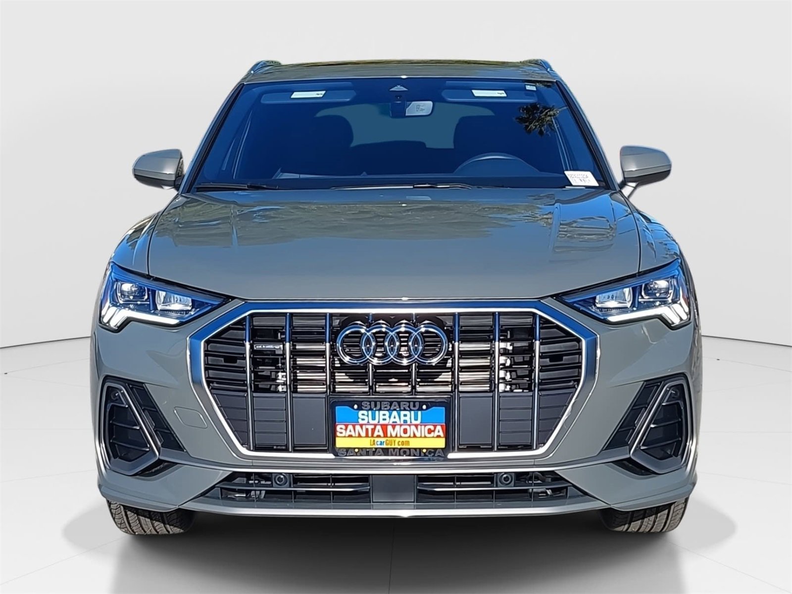 Used 2025 Audi Q3 2.0T Premium w/ Convenience Package image 2