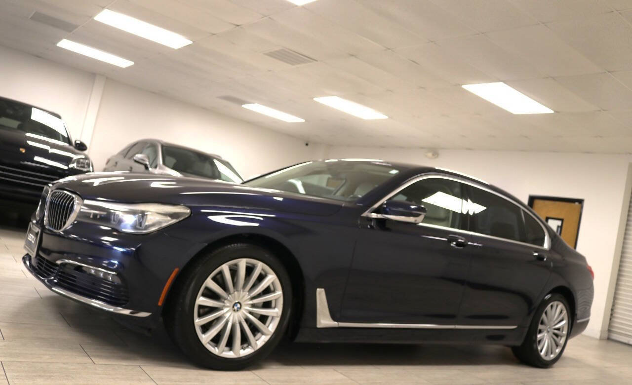 Used 2016 BMW 740i RWD image 10