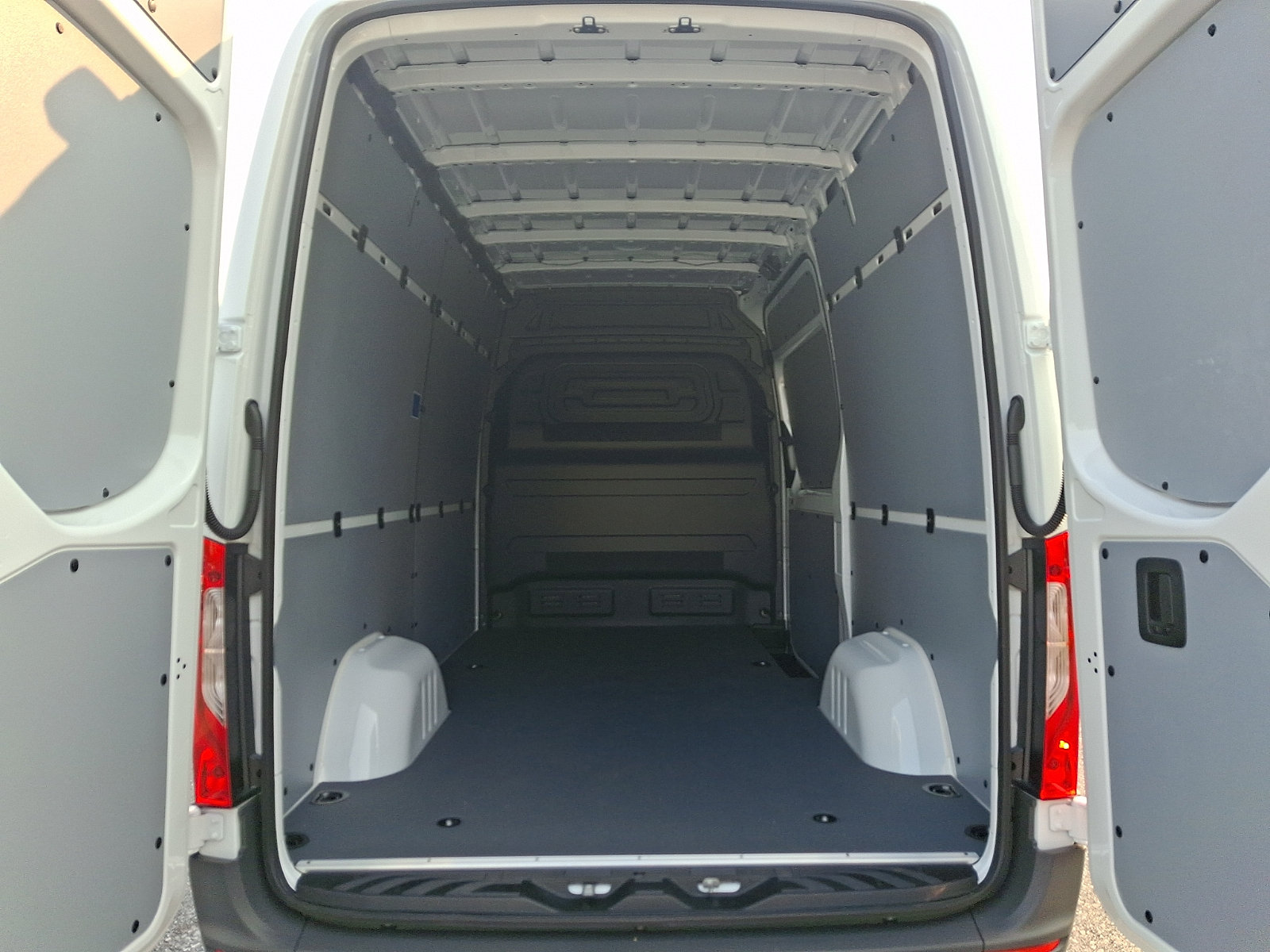 New 2026 Mercedes-Benz Sprinter 2500 image 10