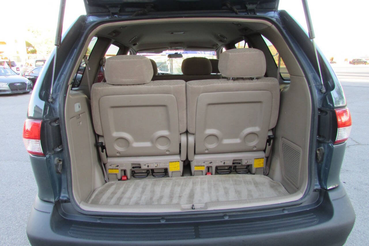 Used 2002 Toyota Sienna CE FWD image 30