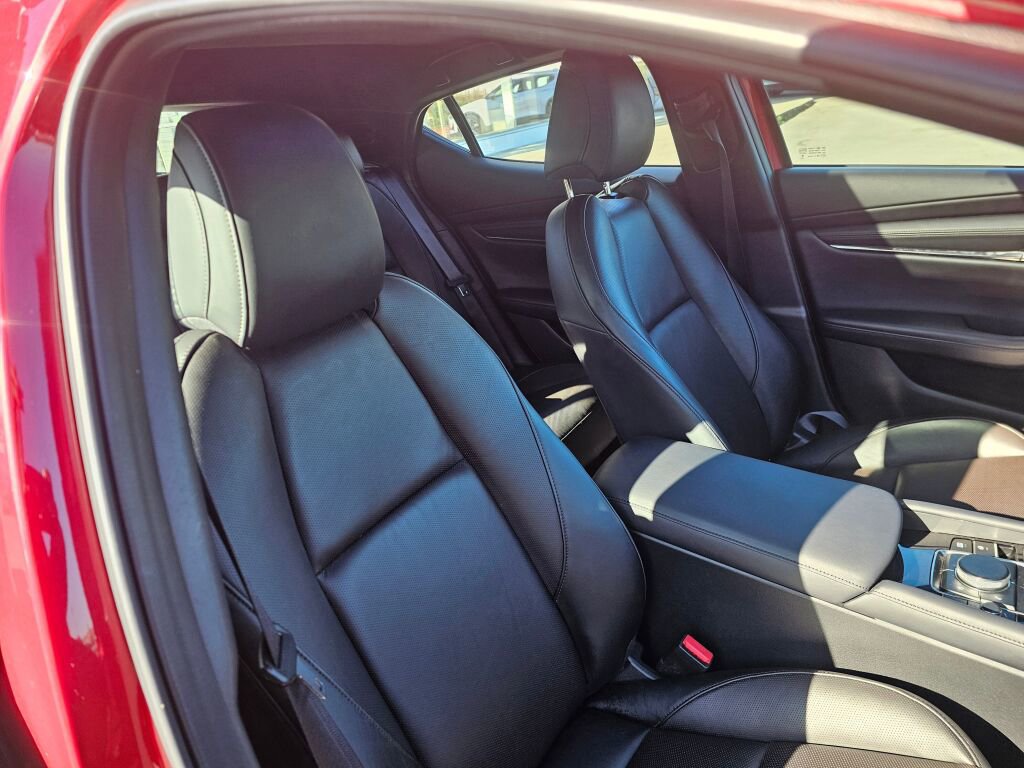 Used 2023 MAZDA MAZDA3 s image 12