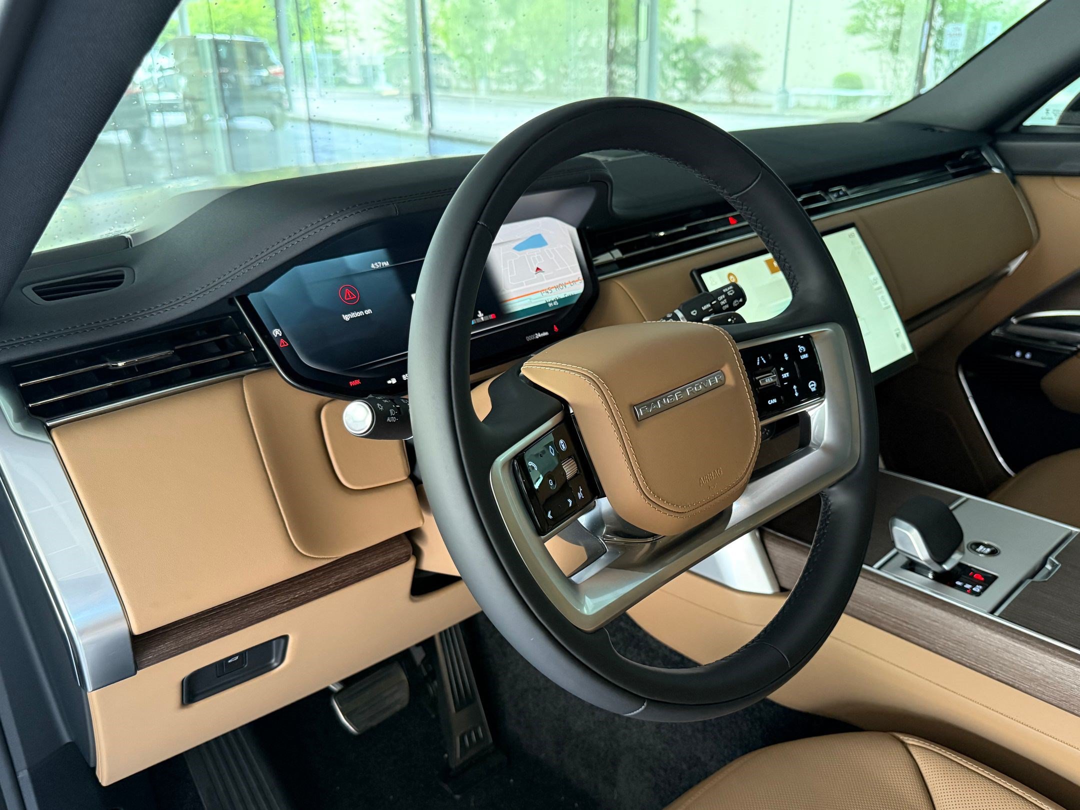 New 2026 Land Rover Range Rover Long Wheelbase SE AWD/4WD image 4