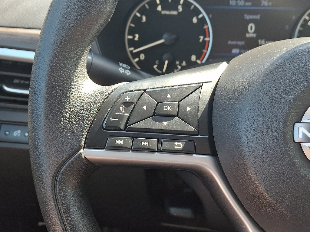 Used 2025 Nissan Altima 2.5 SV AWD/4WD image 20