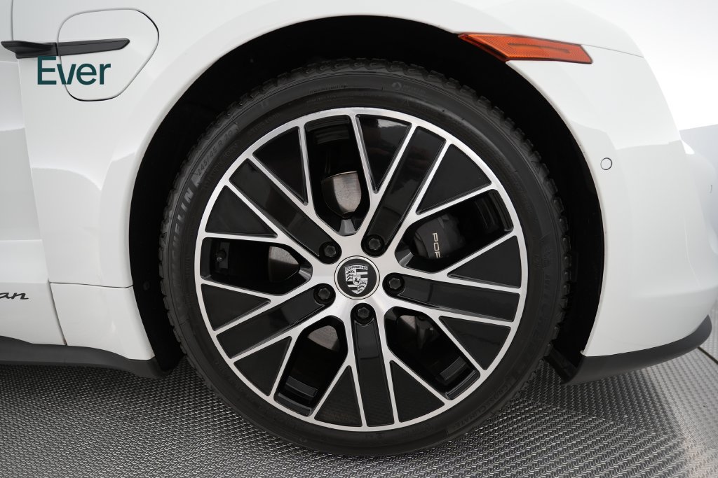 Used 2023 Porsche Taycan RWD image 19