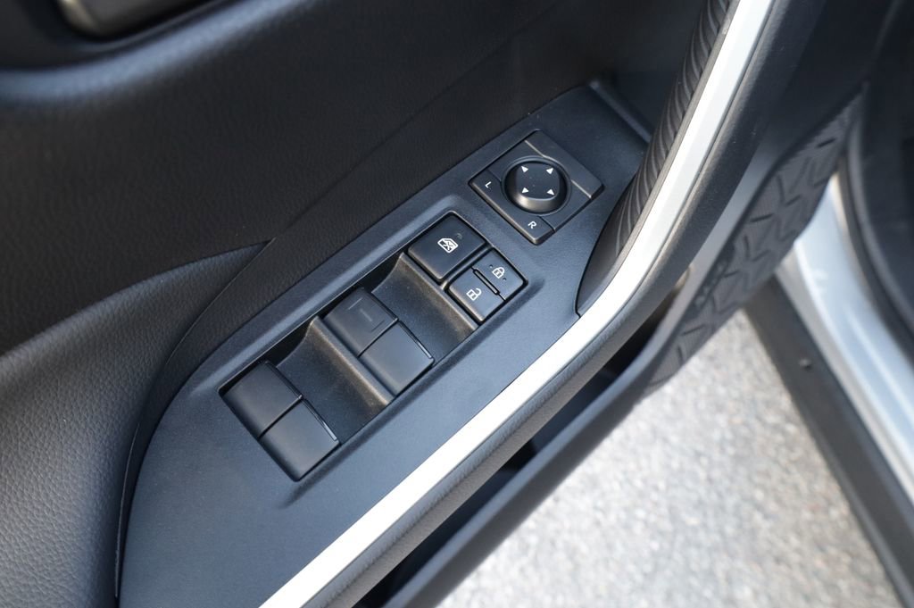 Used 2025 Toyota RAV4 LE image 20