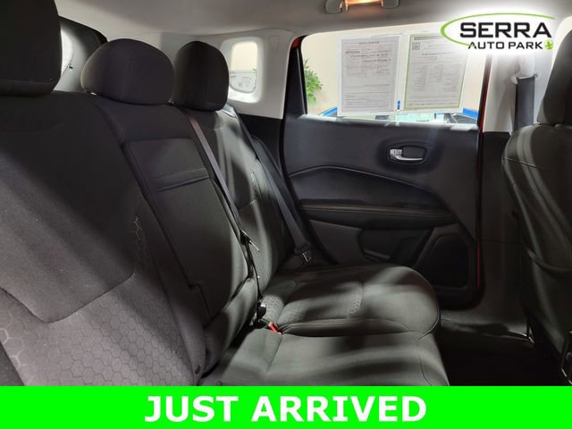 Used 2018 Jeep Compass Sport FWD image 14