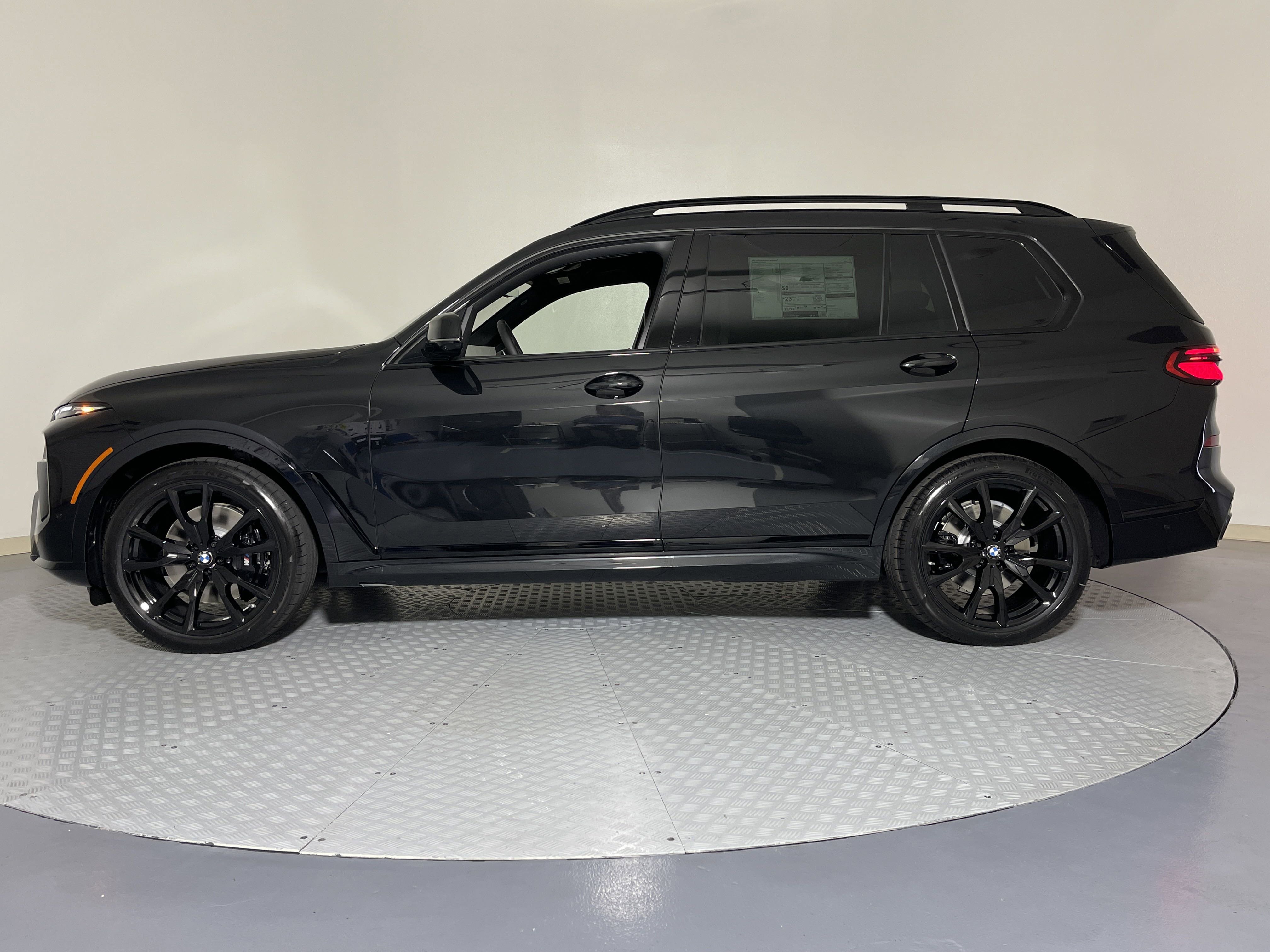New 2026 BMW X7 xDrive40i w/ Executive Package image 4