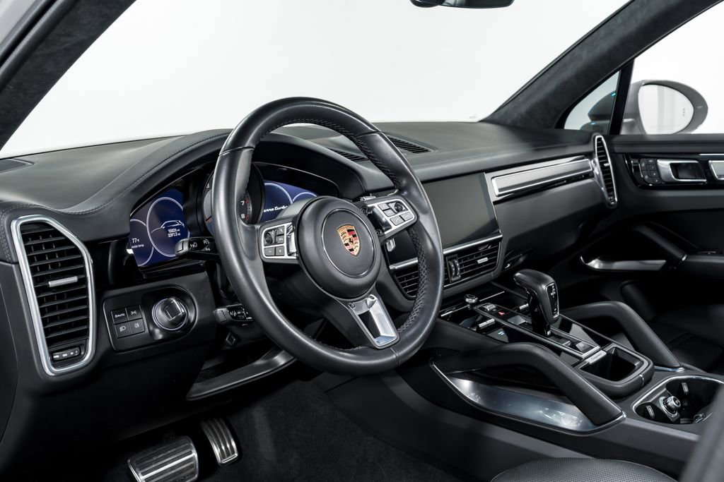 Used 2022 Porsche Cayenne Turbo AWD/4WD image 13