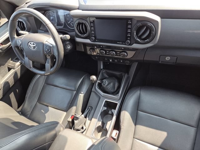Used 2022 Toyota Tacoma TRD Sport w/ TRD Premium Sport Package AWD/4WD image 24