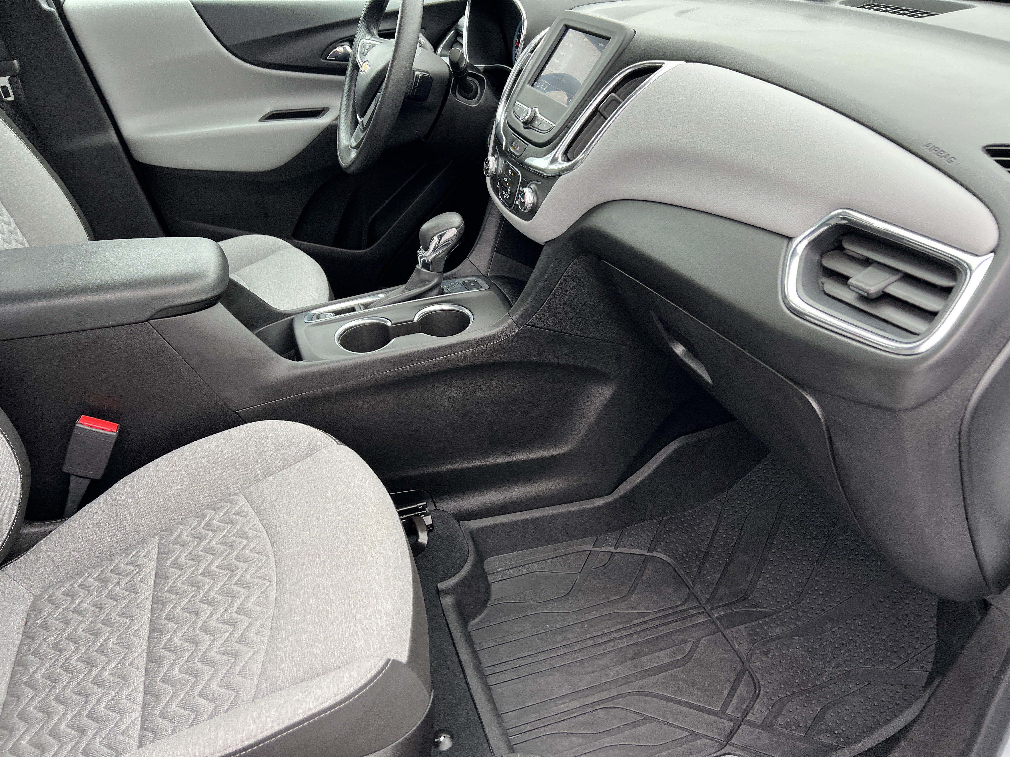 Certified 2022 Chevrolet Equinox LS w/ LPO, Floor Liner Package image 23