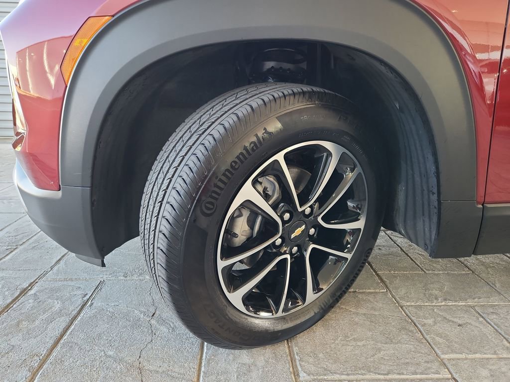 Used 2025 Chevrolet TrailBlazer LT image 30