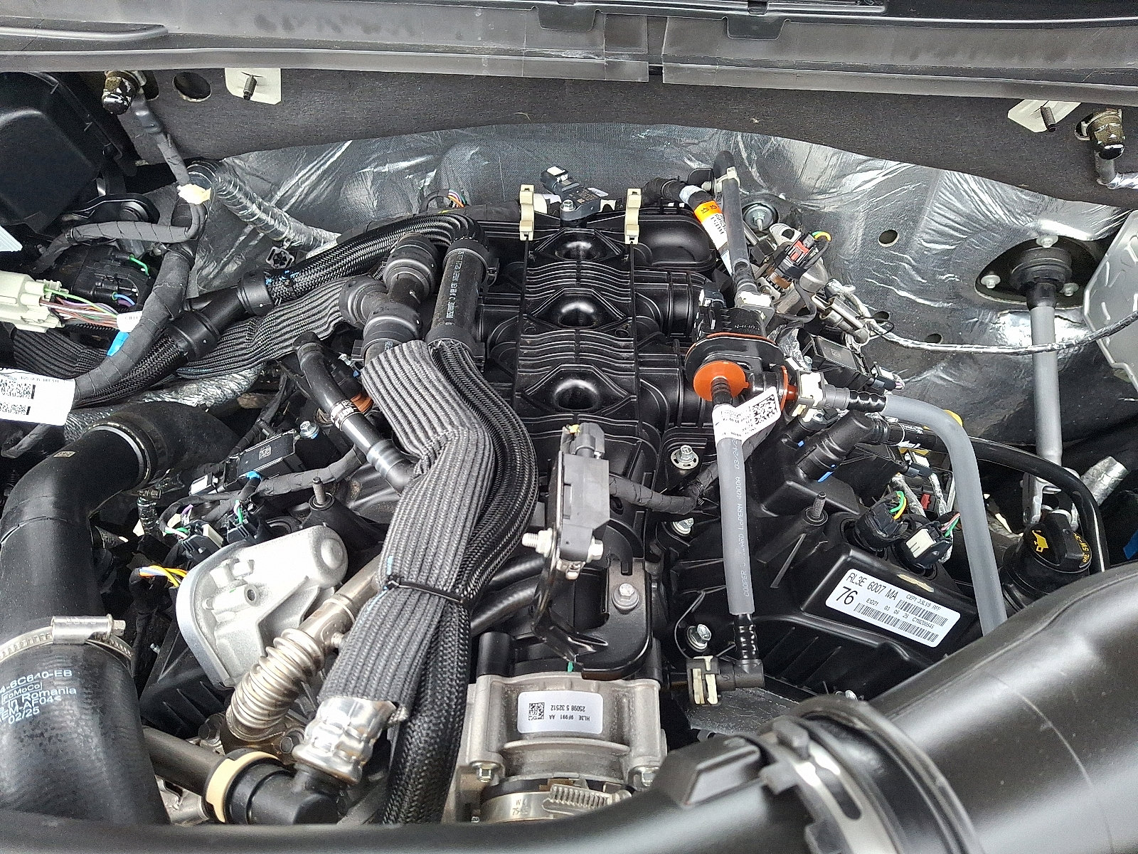 Certified 2025 Ford Expedition Active AWD/4WD image 28