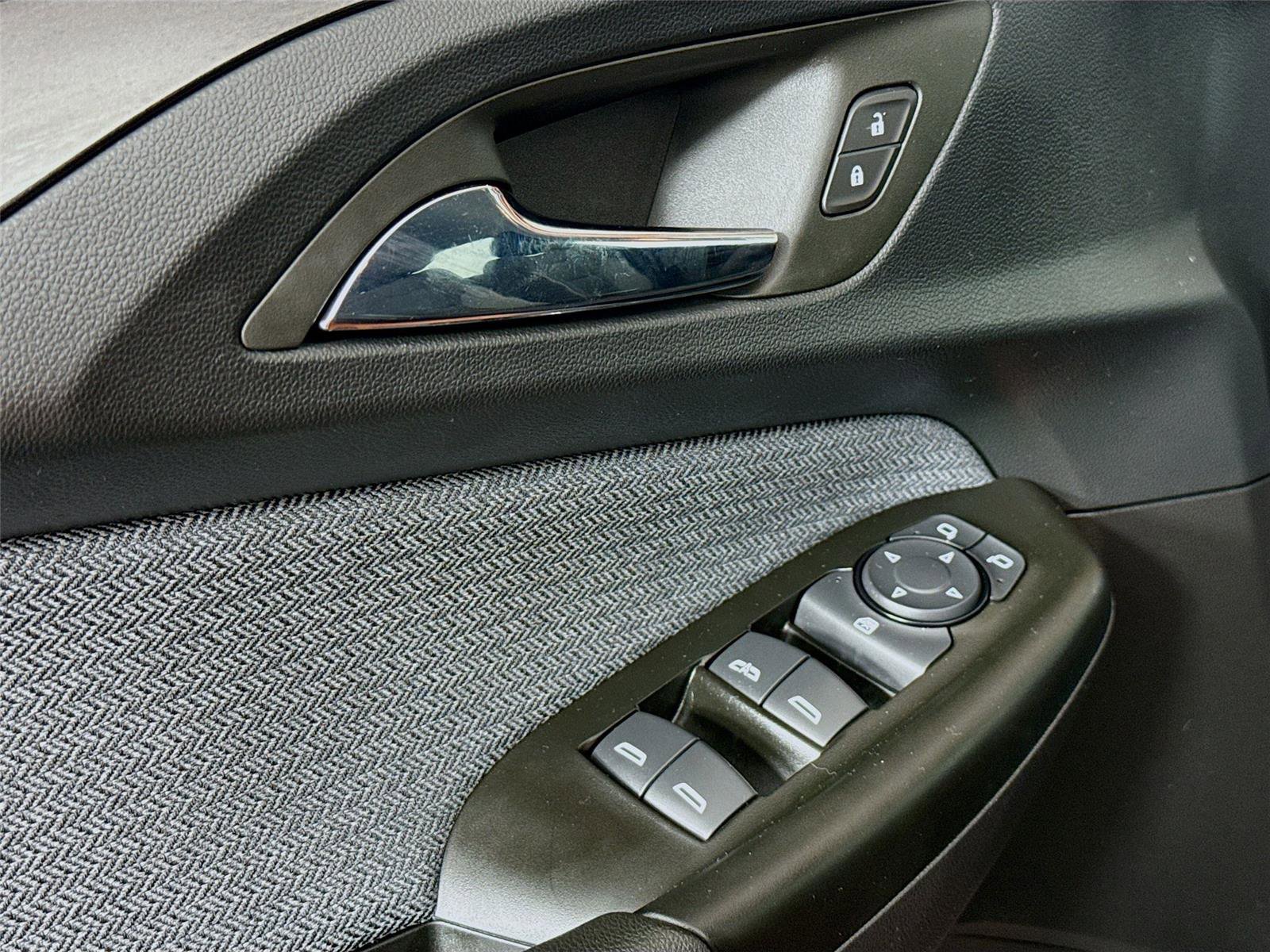 Used 2023 Chevrolet TrailBlazer LT w/ Convenience Package image 17