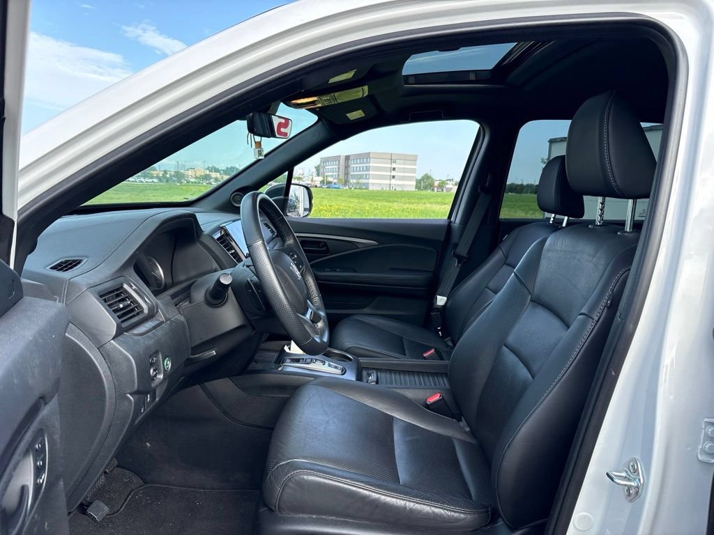 Used 2023 Honda Passport EX-L image 16