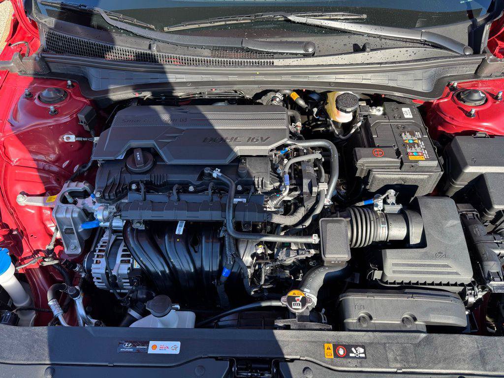 New 2025 Hyundai Elantra Sport FWD image 10