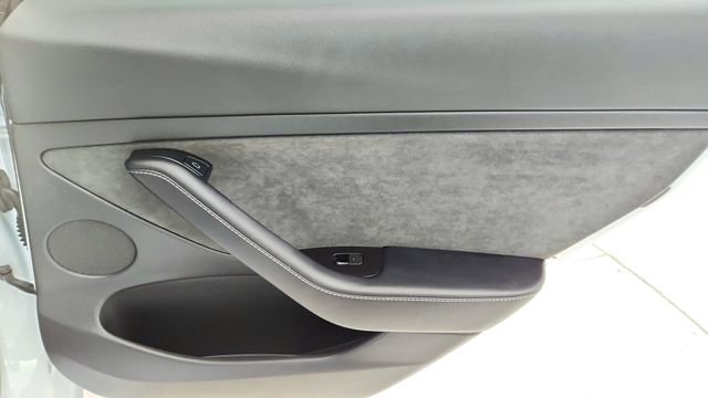 Used 2023 Tesla Model 3 Performance image 28