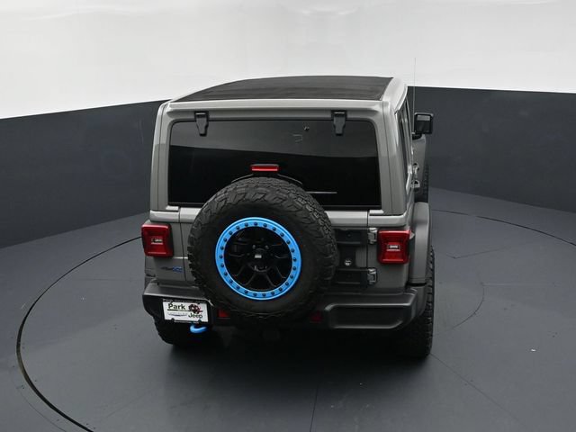 Used 2023 Jeep Wrangler Unlimited Rubicon 4xe w/ Cold Weather Group AWD/4WD image 17
