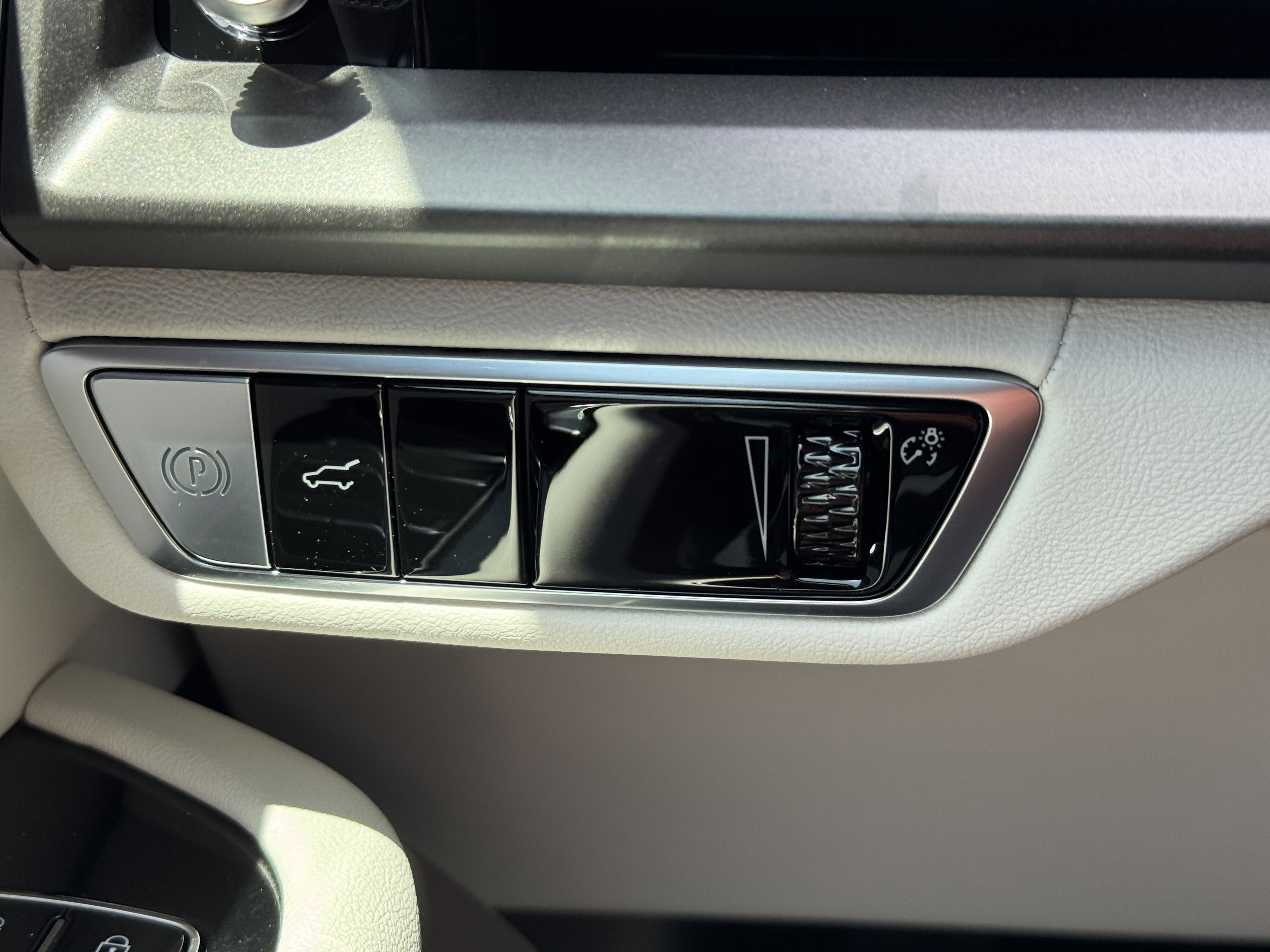 New 2026 Cadillac Vistiq Luxury image 25