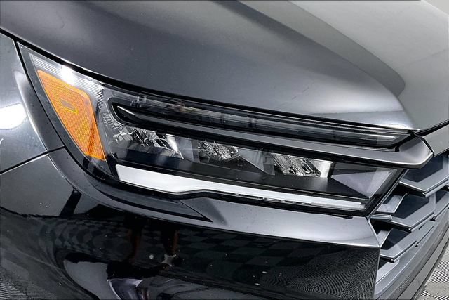 Used 2024 Honda Pilot Sport image 30