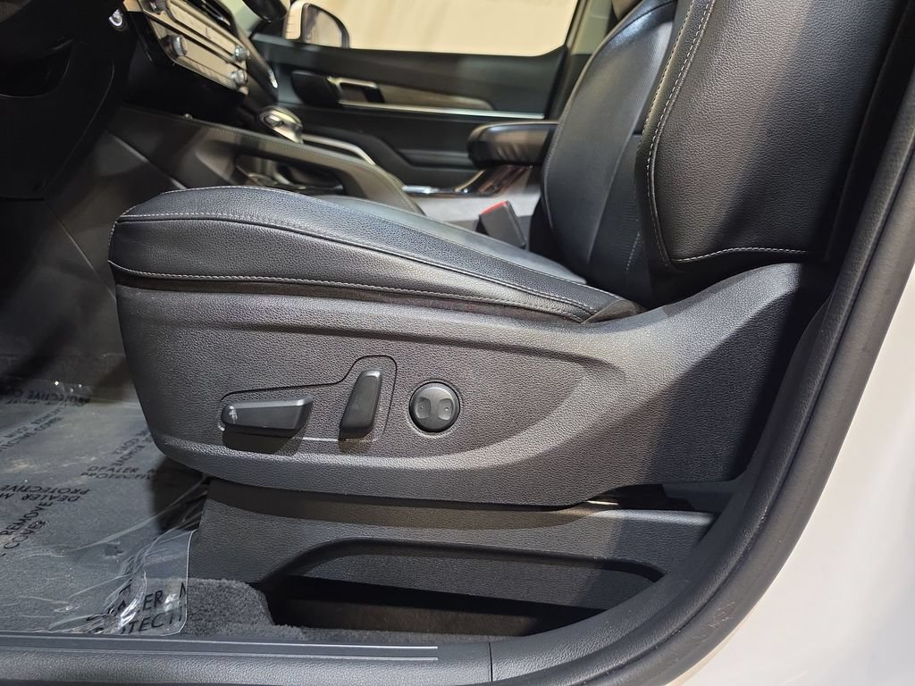 Used 2022 Kia Telluride EX AWD/4WD image 14