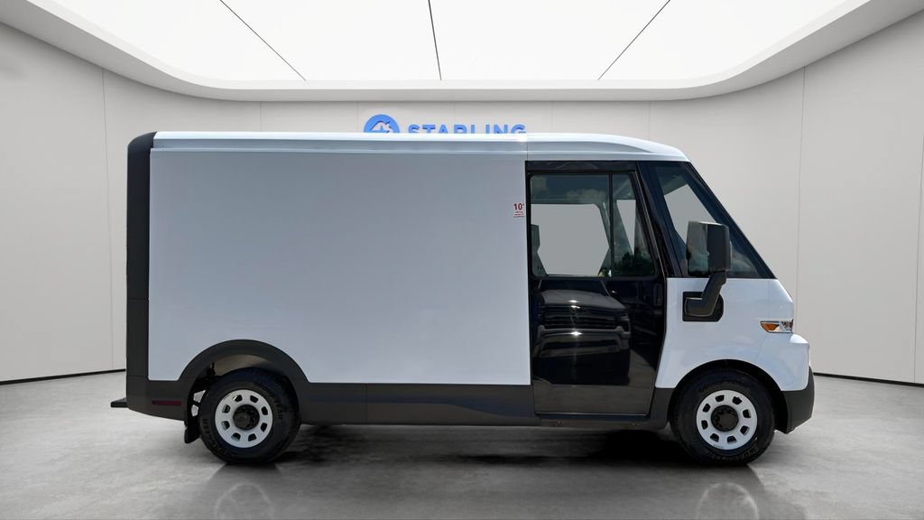Used 2024 Chevrolet Brightdrop 400 w/ Commercial Equipment Package AWD/4WD image 11
