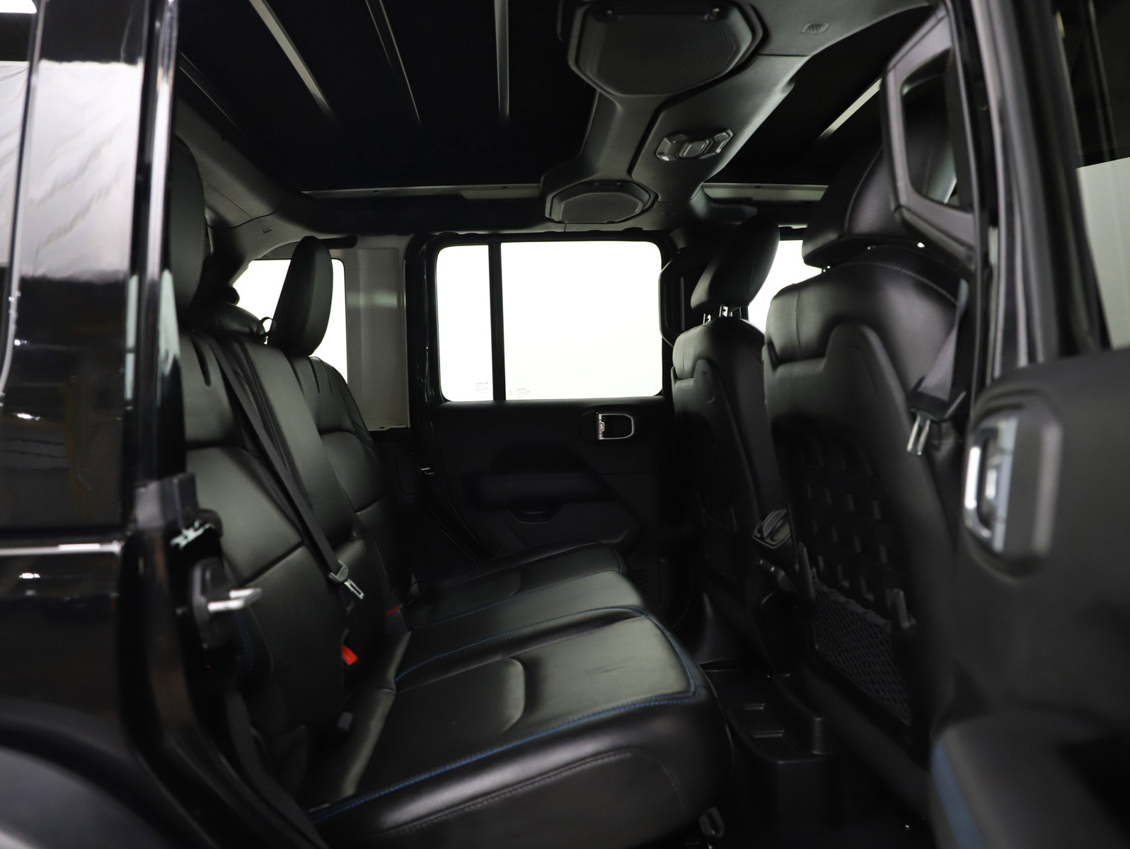 Used 2022 Jeep Wrangler Unlimited Rubicon 4xe w/ Cold Weather Group image 12