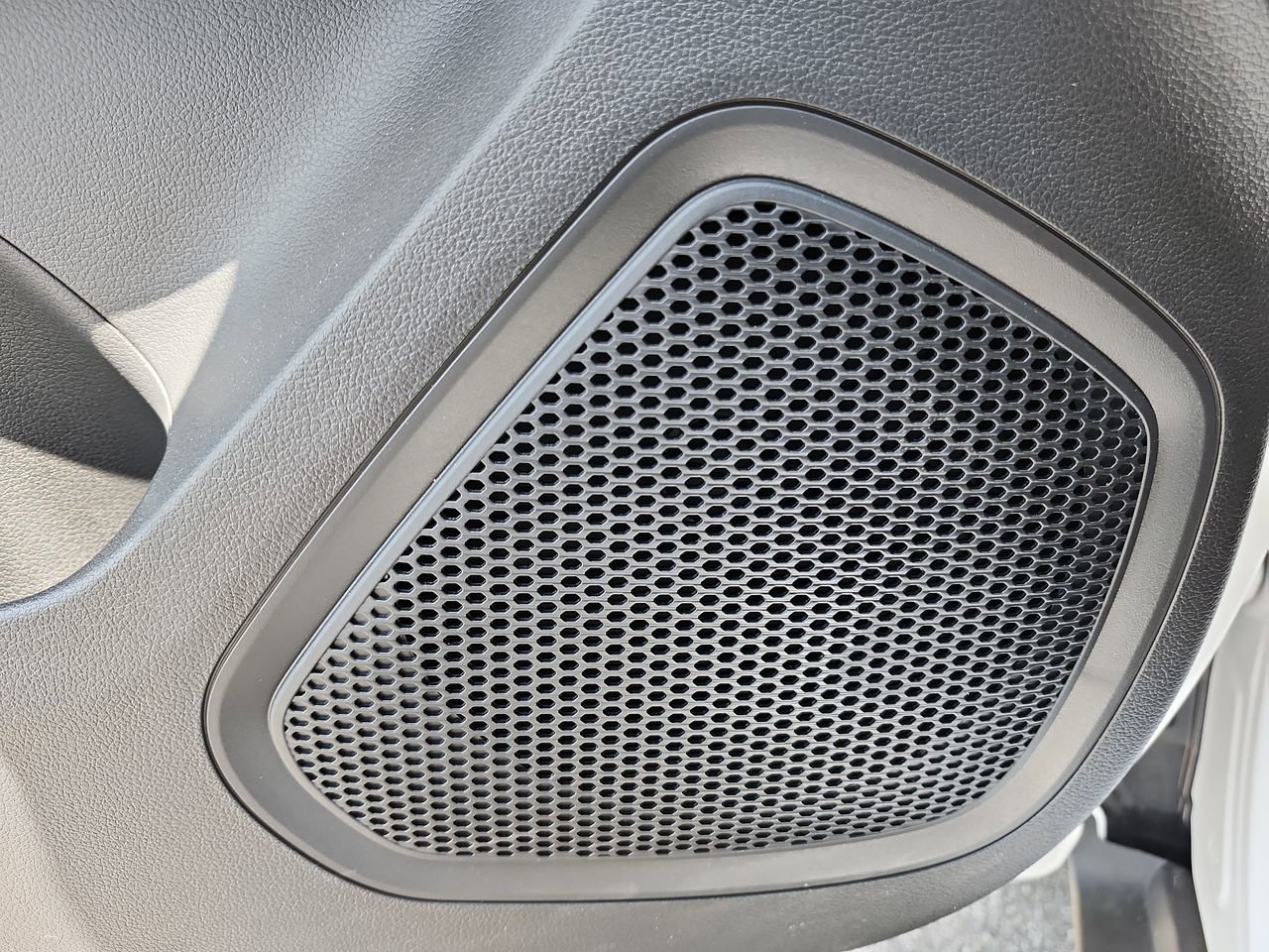 Certified 2026 Hyundai Venue SEL FWD image 27