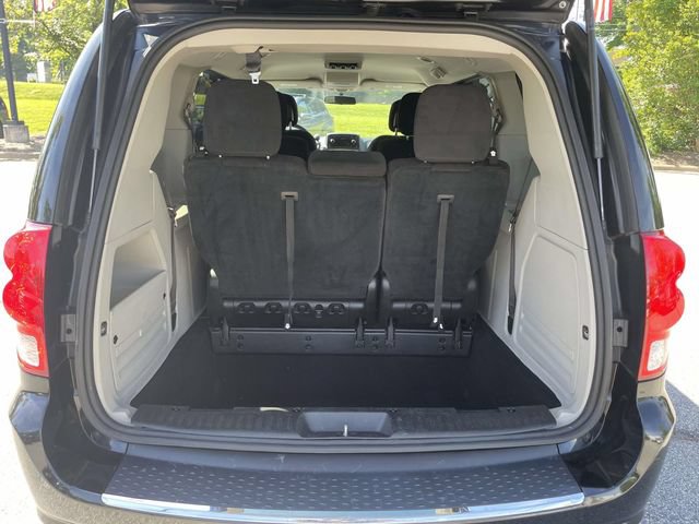 Used 2016 Dodge Grand Caravan SE w/ Quick Order Package 29E SE FWD image 12