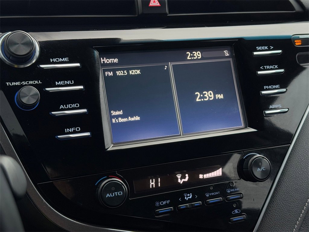 Certified 2018 Toyota Camry SE image 19