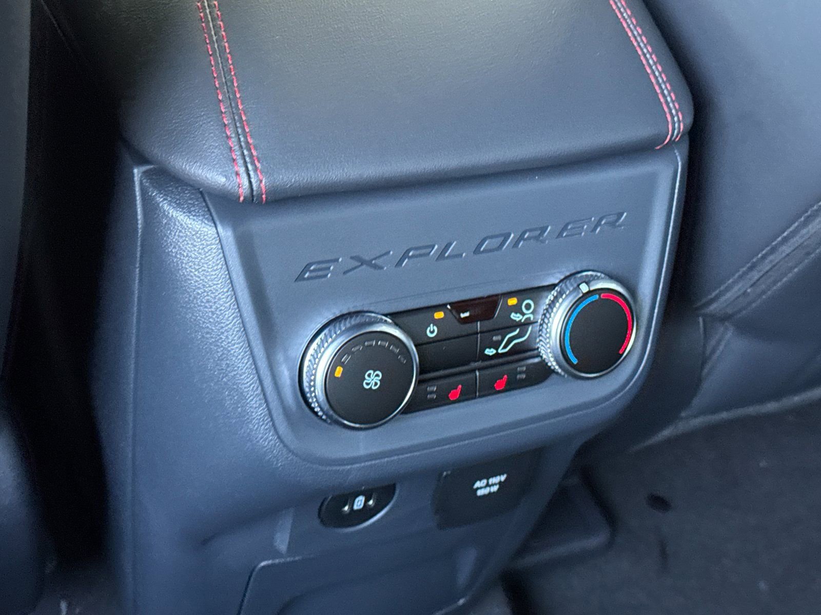 New 2026 Ford Explorer ST-Line w/ ST-Line Street Pack image 13