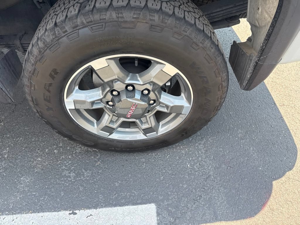 Used 2025 GMC Sierra 2500 SLE w/ SLE Value Package; AWD/4WD image 15