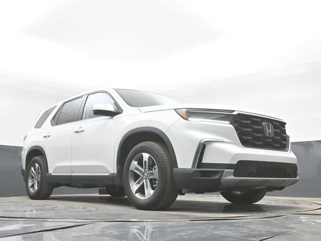 Used 2025 Honda Pilot EX-L image 43