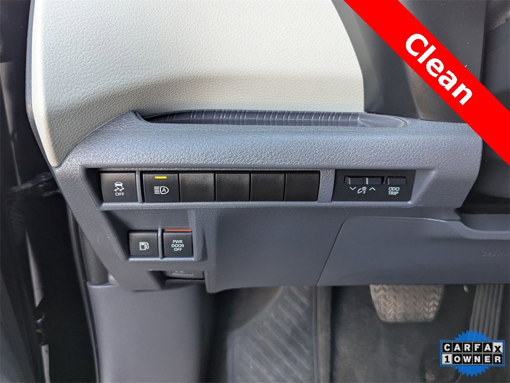 Used 2023 Toyota Sienna LE image 24