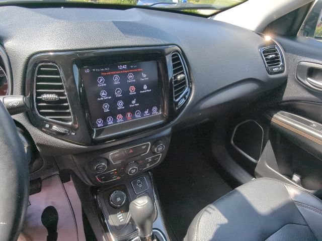 Certified 2018 Jeep Compass Limited AWD/4WD image 16
