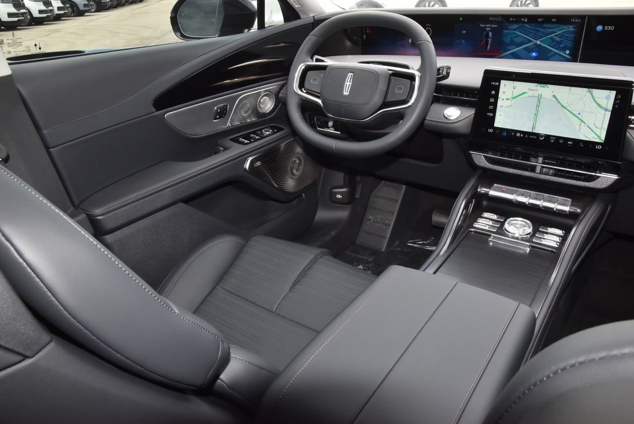 New 2026 Lincoln Nautilus Reserve AWD/4WD image 43
