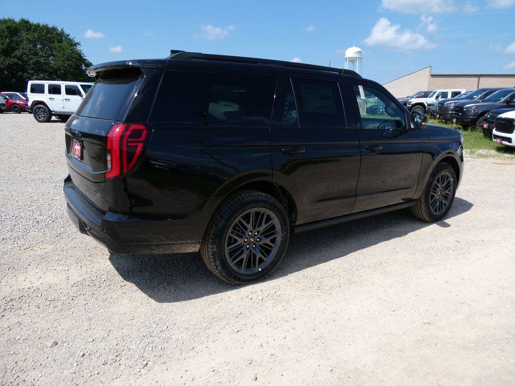 New 2027 Ford Expedition Platinum w/ Stealth Appearance Package AWD/4WD image 5