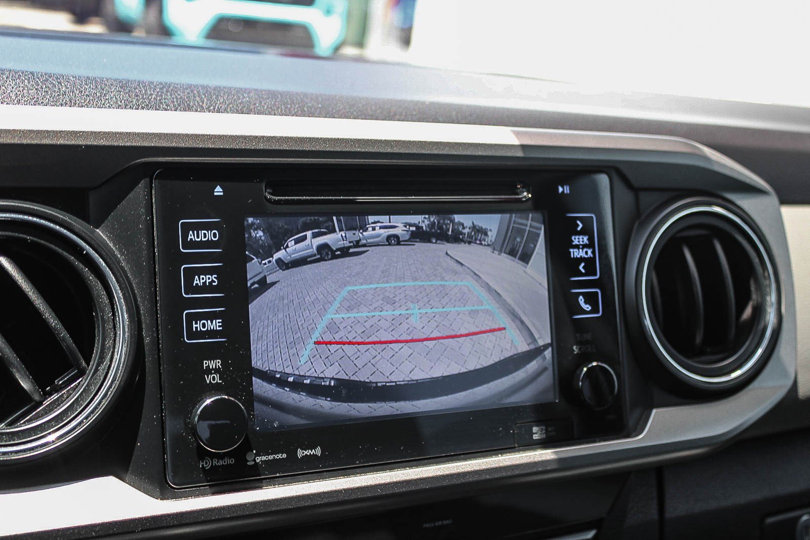 Used 2018 Toyota Tacoma SR5 RWD image 26