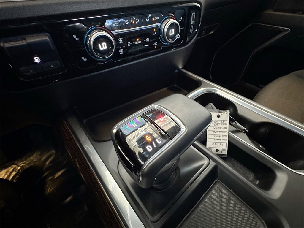 Used 2025 GMC Sierra 1500 Elevation image 17