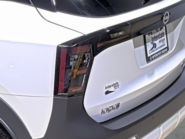 New 2026 Nissan Kicks SR w/ Illumination Package AWD/4WD image 10