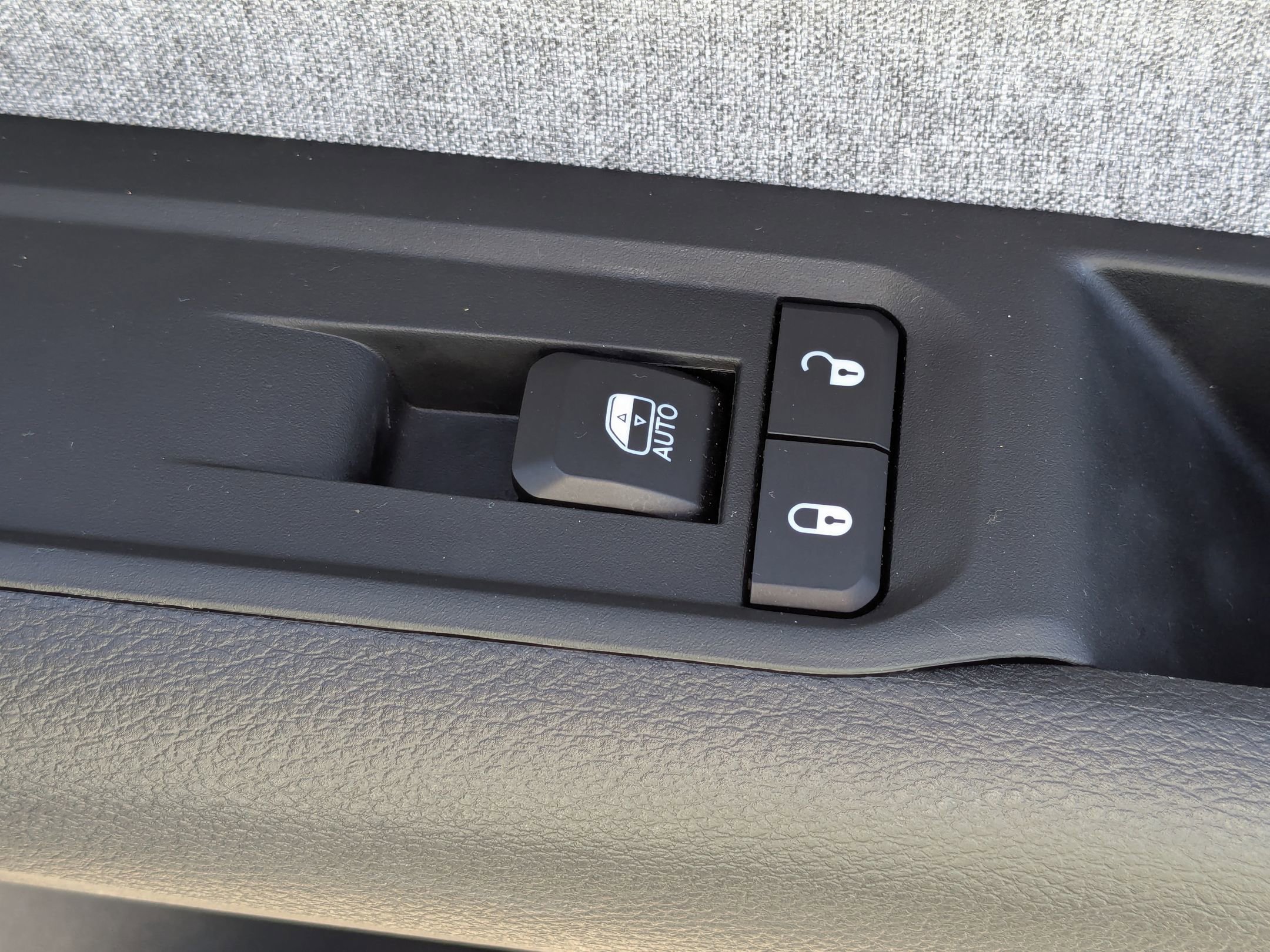 Used 2025 Jeep Compass Latitude image 35